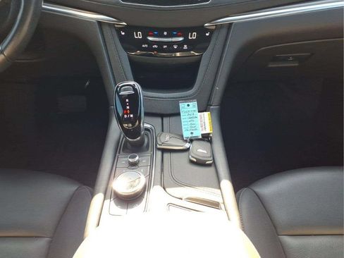 Used 2023 Cadillac XT5 Luxury FWD image 10