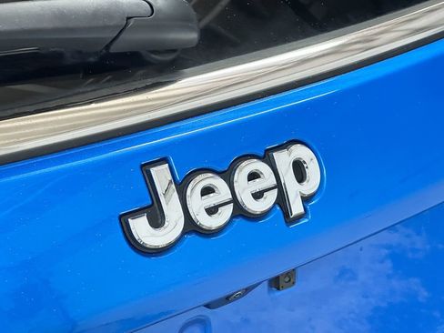 Certified 2024 Jeep Compass Limited image 17