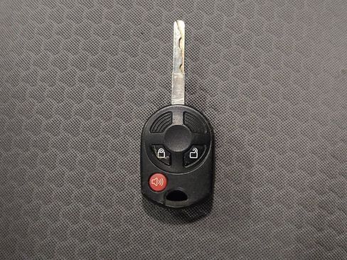 Used 2018 Ford Escape SE image 32