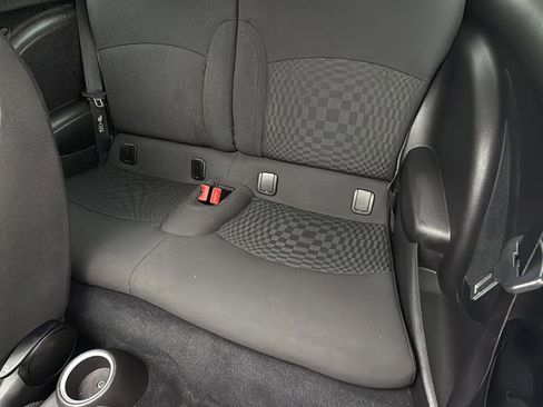 Used 2011 MINI Cooper S image 21