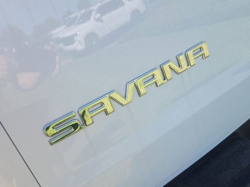 New 2025 GMC Savana 2500 Extended w/ Enhanced Convenience Package image 8