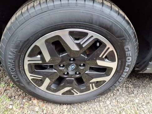 Used 2025 Subaru Forester Premium image 5