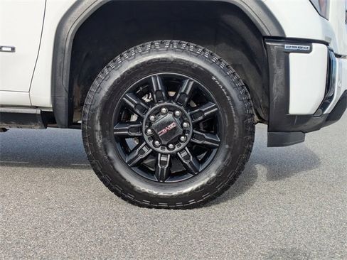 Used 2024 GMC Sierra 2500 AT4 w/ AT4 Premium Plus Package image 12