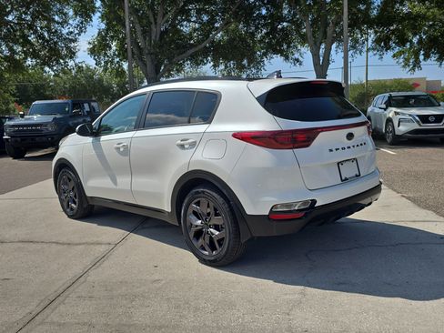 Certified 2022 Kia Sportage Nightfall Edition FWD image 6