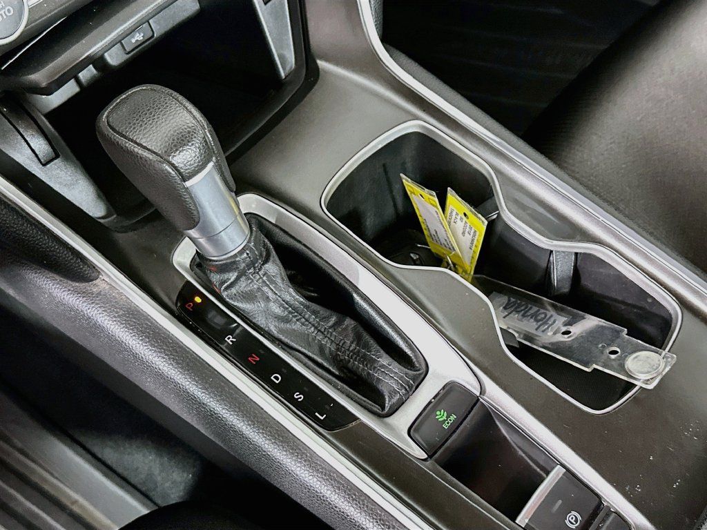 Used 2018 Honda Accord LX image 17