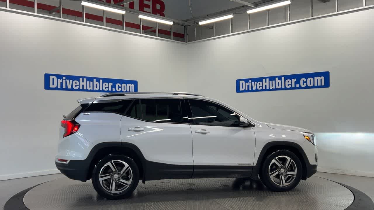 Used 2021 GMC Terrain SLT w/ LPO, Floor Liner Package FWD image 3