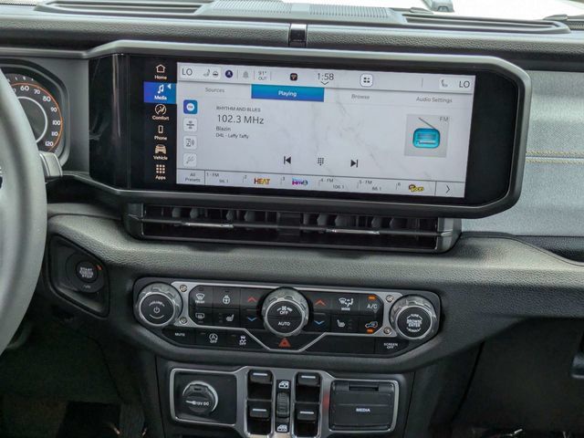 Used 2025 Jeep Wrangler Unlimited Sport AWD/4WD image 18