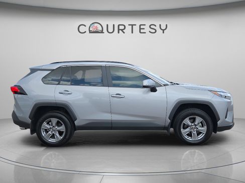 Certified 2025 Toyota RAV4 XLE w/ Convenience Package FWD image 6