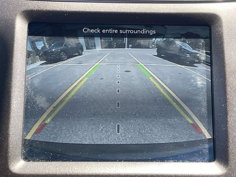 Used 2022 Jeep Cherokee Trailhawk w/ Comfort/Convenience Group AWD/4WD image 35