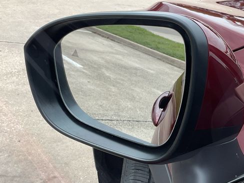 New 2026 Nissan Rogue SV FWD image 10