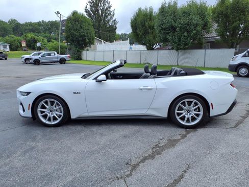 Used 2024 Ford Mustang GT Premium image 2