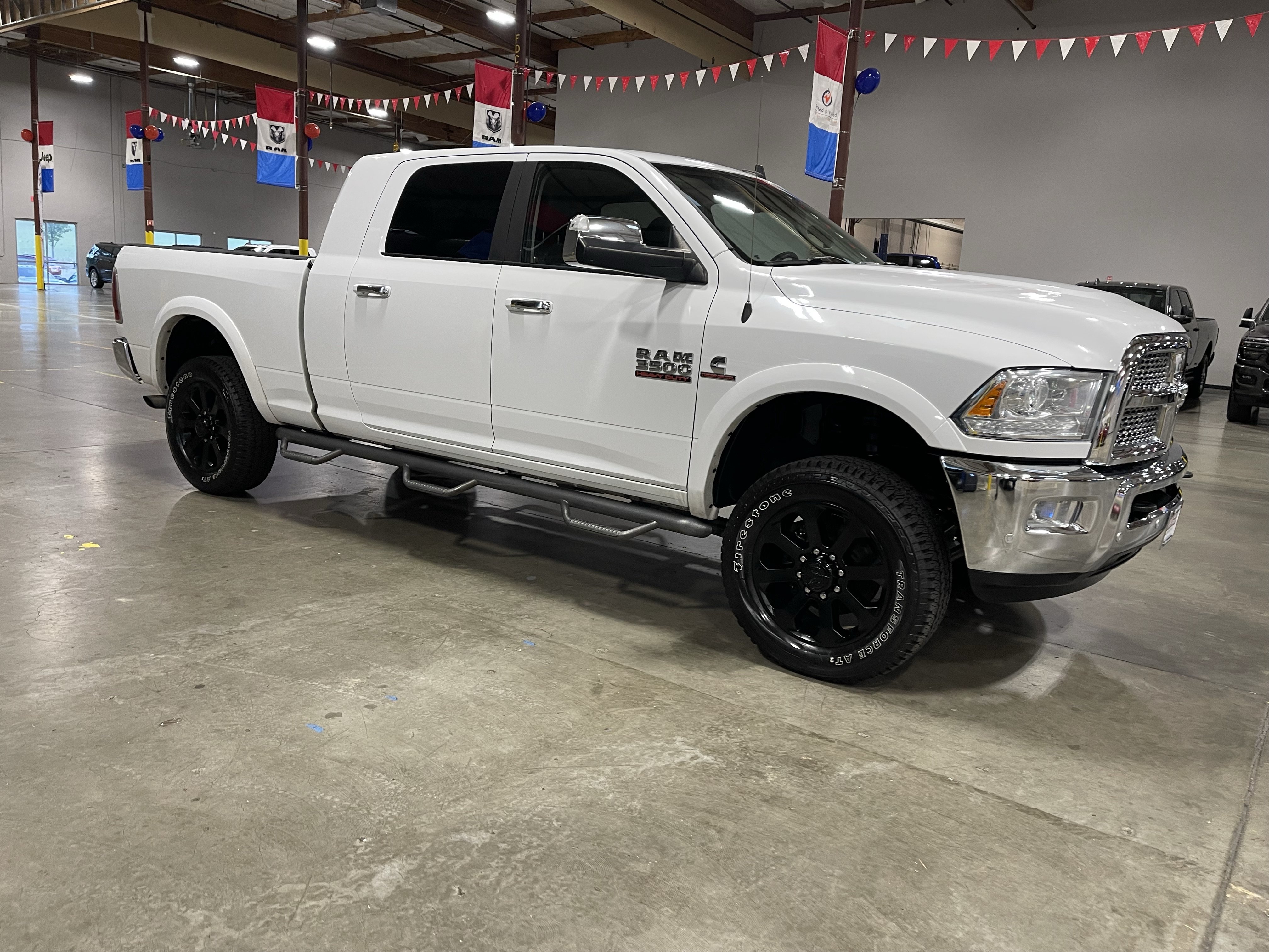 Used 2016 RAM 3500 Laramie w/ Convenience Group AWD/4WD image 7