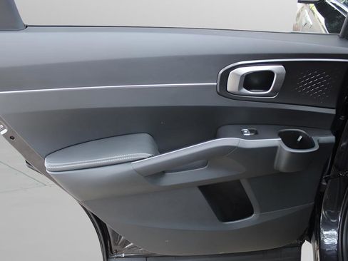 New 2025 Kia Sorento EX w/ Panoramic Sunroof Package image 33