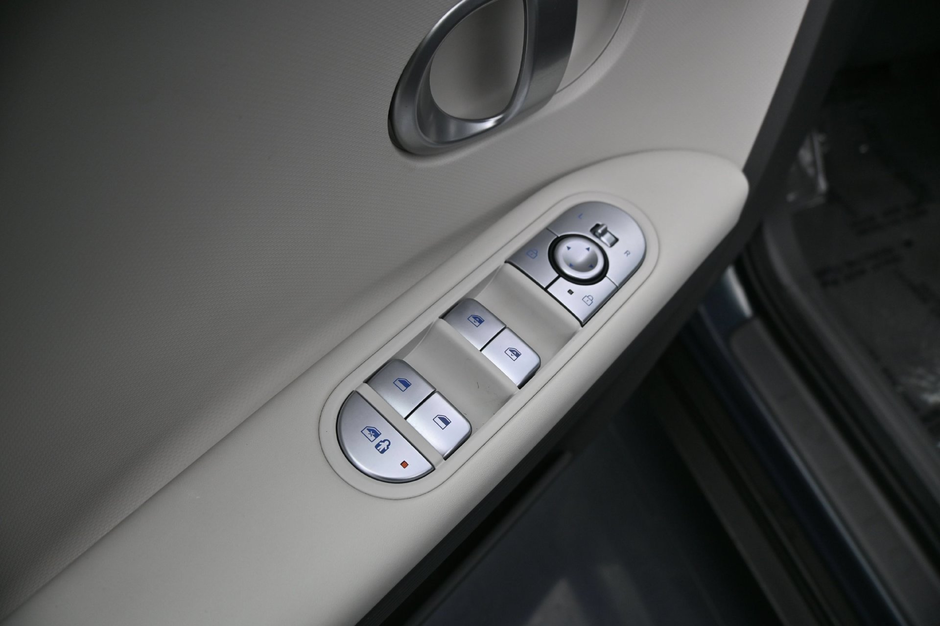 Certified 2024 Hyundai Ioniq 5 SEL AWD/4WD image 17