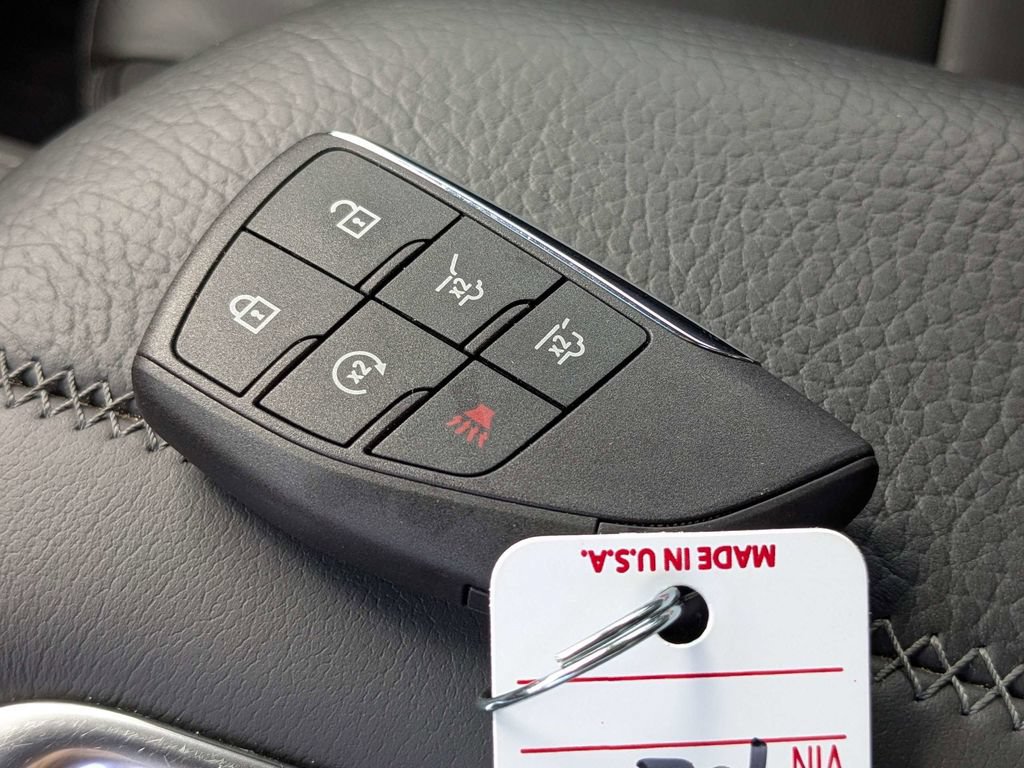 Used 2023 GMC Yukon XL Denali AWD/4WD image 28