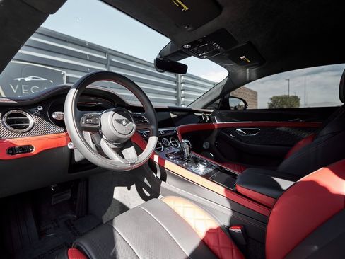 Used 2023 Bentley Continental GT S image 2