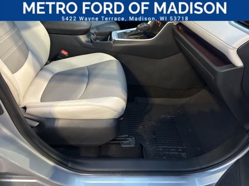 Used 2021 Toyota RAV4 Limited image 46