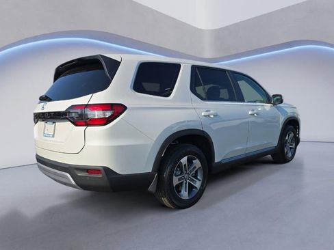 New 2025 Honda Pilot EX-L image 5