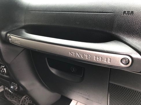 Used 2015 Jeep Wrangler Sport image 25