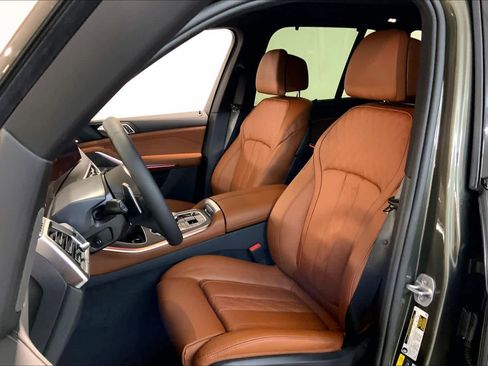 New 2026 BMW X5 xDrive50e w/ Executive Package image 9