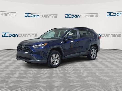 Used 2025 Toyota RAV4 XLE AWD/4WD image 4