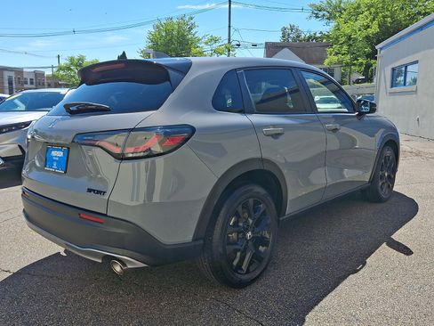 Used 2024 Honda HR-V Sport image 4