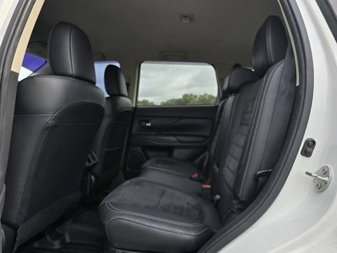 Used 2019 Mitsubishi Outlander SE FWD image 17