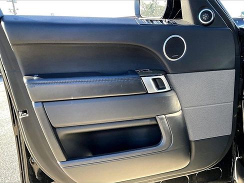 Used 2017 Land Rover Range Rover Sport HSE image 14