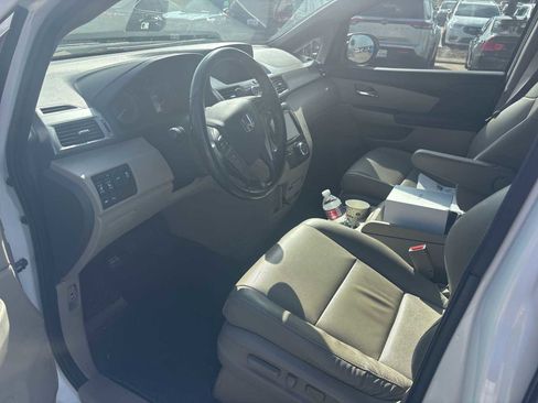 Used 2016 Honda Odyssey Touring image 4