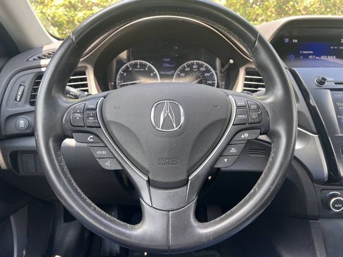 Used 2018 Acura ILX FWD image 25