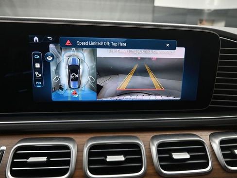 Used 2026 Mercedes-Benz GLS 450 4MATIC image 11