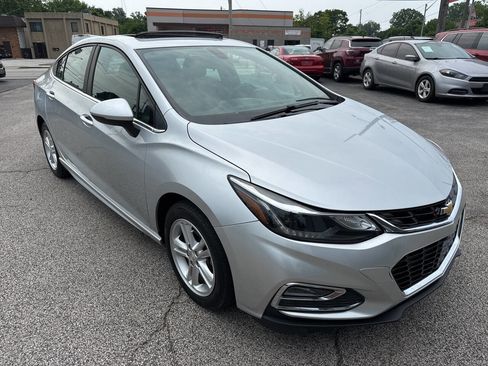 Used 2017 Chevrolet Cruze LT w/ Sun And Sound Package image 4