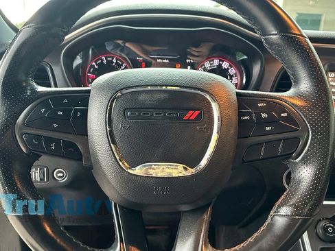 Used 2018 Dodge Challenger R/T w/ Driver Convenience Group RWD image 26