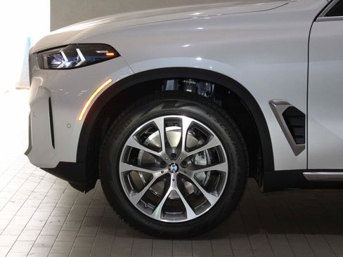 Used 2026 BMW X5 sDrive40i image 4