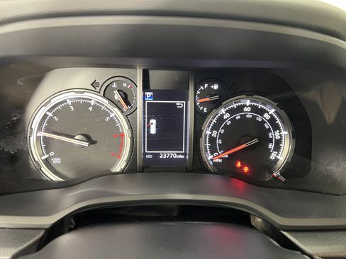 Used 2022 Toyota 4Runner TRD Off-Road Premium w/ Moonroof Package image 27