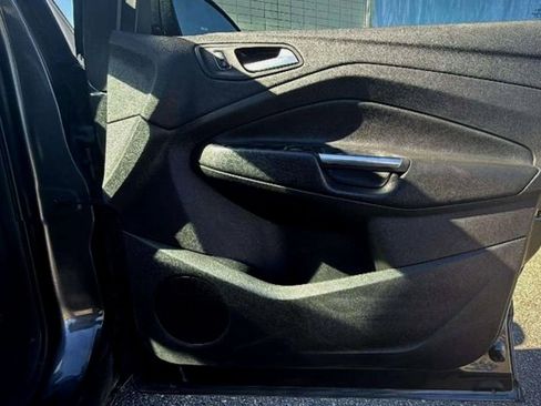 Used 2018 Ford Escape Titanium w/ Ford Safe & Smart Package image 15