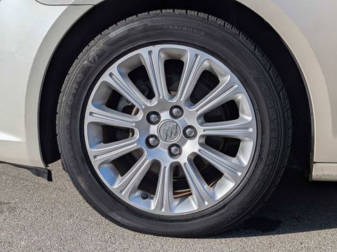 Used 2013 Buick LaCrosse Leather w/ Entertainment Package image 13