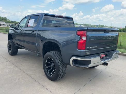 Used 2021 Chevrolet Silverado 1500 LT w/ Fleet Comfort Package AWD/4WD image 7