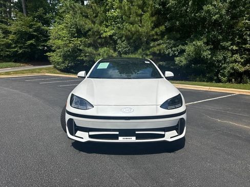 Used 2023 Hyundai Ioniq 6 Limited AWD/4WD image 2