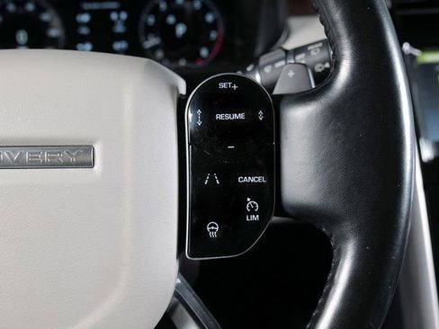 Used 2020 Land Rover Discovery HSE image 20