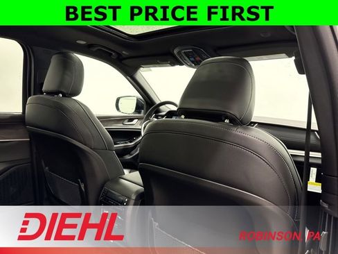 New 2025 Jeep Grand Cherokee L Limited w/ Luxury Tech Group II image 14