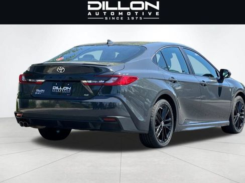 Used 2025 Toyota Camry SE FWD image 4