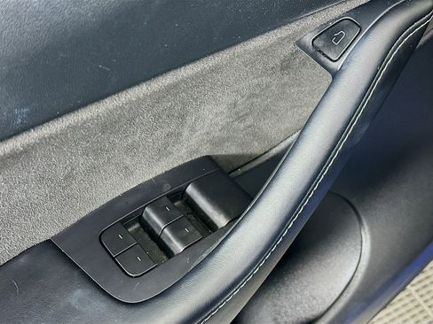 Used 2021 Tesla Model Y Performance AWD/4WD image 15