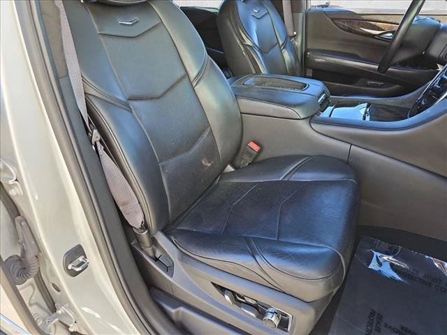 Used 2015 Cadillac Escalade Platinum AWD/4WD image 23