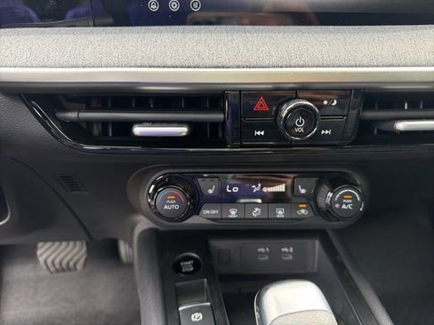 New 2026 Nissan Kicks SV FWD image 17