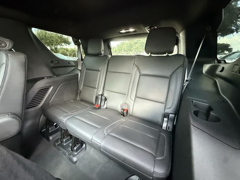 Used 2024 GMC Yukon Denali RWD image 31