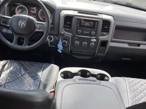 Used 2018 RAM 1500 Express image 3