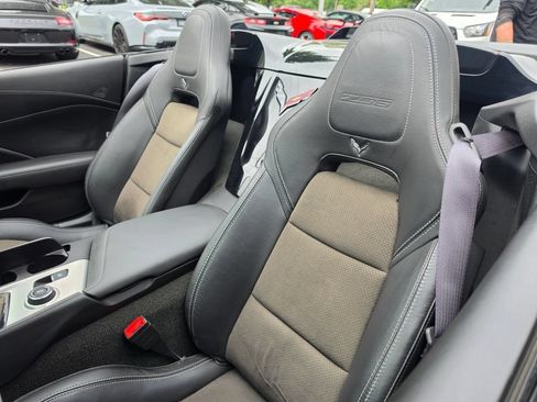 Used 2017 Chevrolet Corvette Z06 RWD image 3