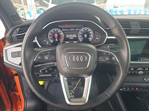 Used 2020 Audi Q3 2.0T Premium Plus w/ Premium Plus Package AWD/4WD image 5