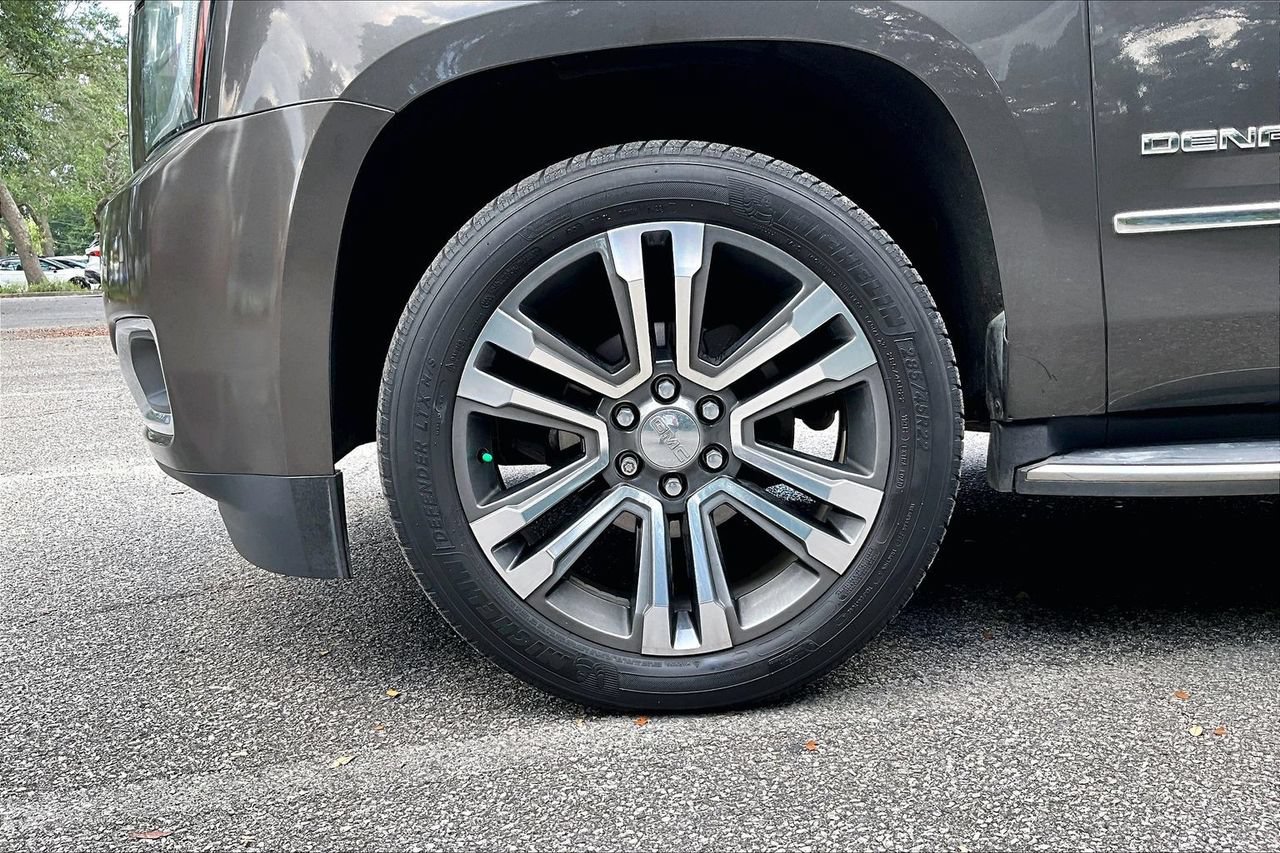Used 2020 GMC Yukon Denali RWD image 34